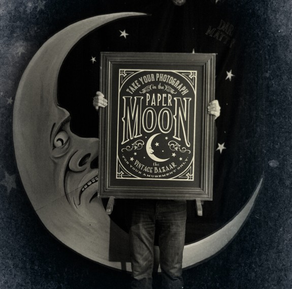Paper Moon photo booth
