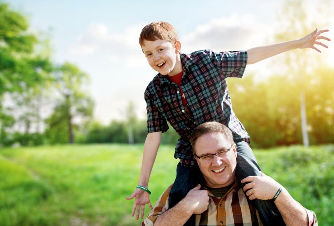 Mid-America Transplant Organ Recipient Photo – Boy with Father