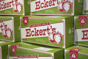 Branded apple boxes for Eckert's Farms